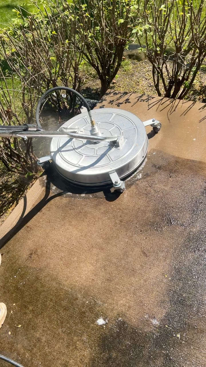 Professional pressure washing service